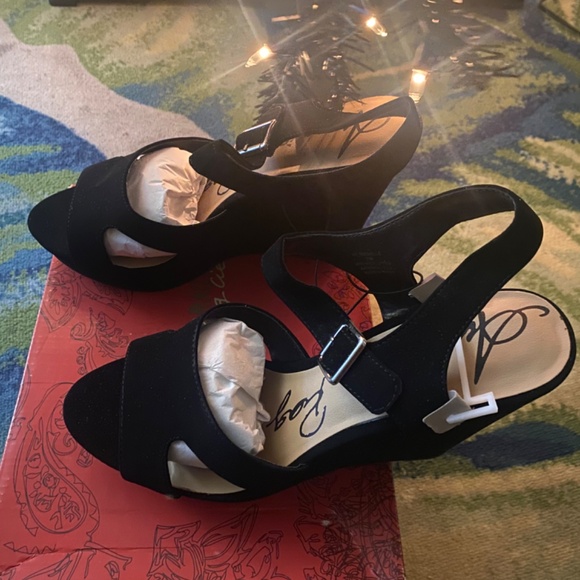 American Rag Rochelle - Picture 3 of 6